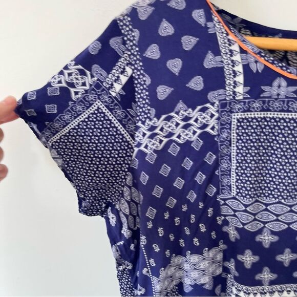 Tu Navy White Patchwork Asymmetrical Open Back Short Sleeve Blouse‎ - Picture 8 of 9